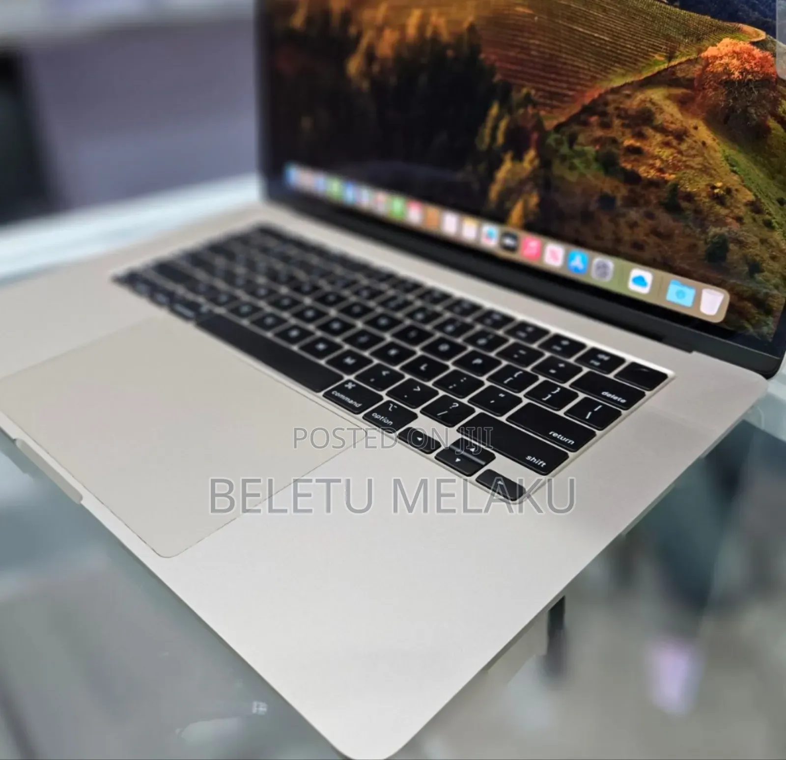 New Laptop Apple MacBook Air 2024 M3 15-Inch 8GB Apple M3 SSD 256GB