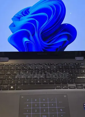 New Laptop Asus VivoBook 15 X505BA 16GB Intel Core I9 SSD 512GB