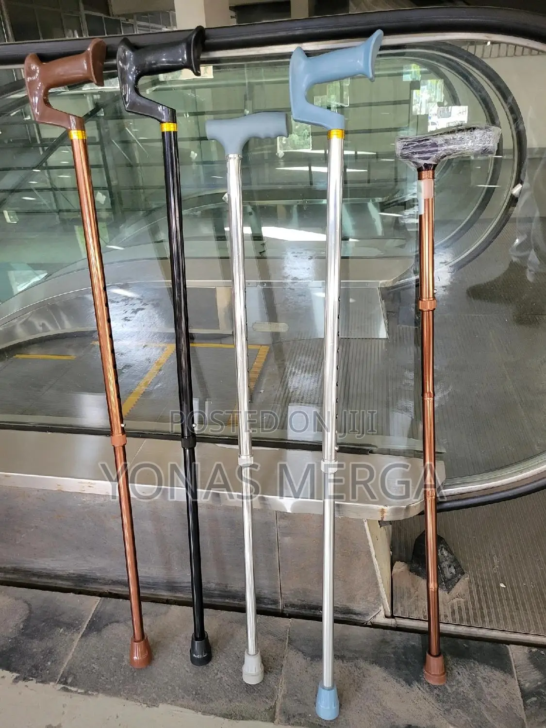 Walking Stick Made From Strong/You Can Easily Adjust Height