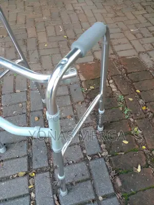 Walker Height Can Adjusted莉عwalking_aid{}0non Rusting Frame