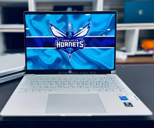 New Laptop HP EliteBook 840 G8 16GB Intel Core I5 SSD 512GB