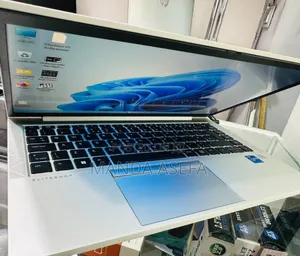 New Laptop HP EliteBook 830 G8 16GB Intel Core I7 SSD 512GB