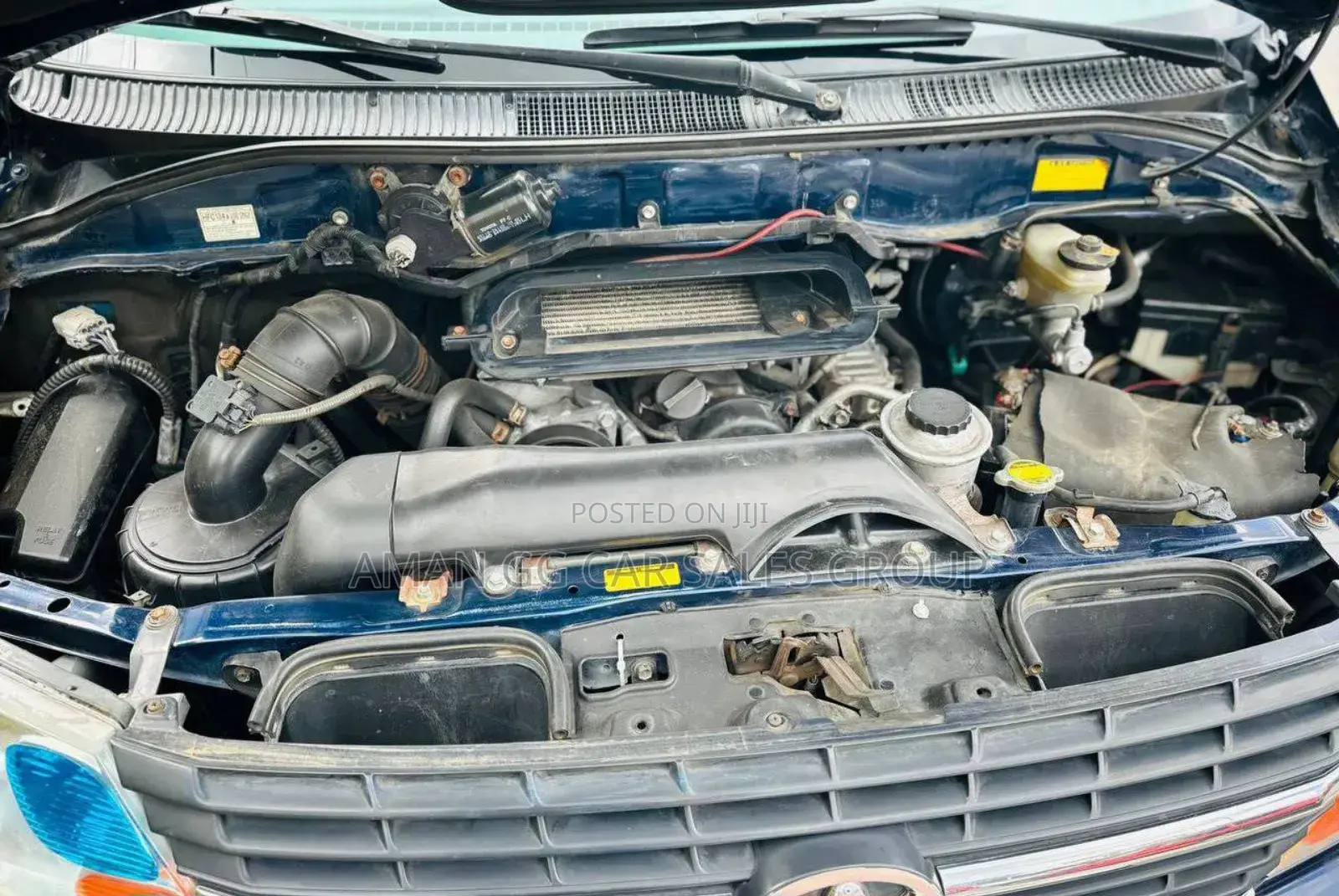 Toyota HiAce 2011 Blue