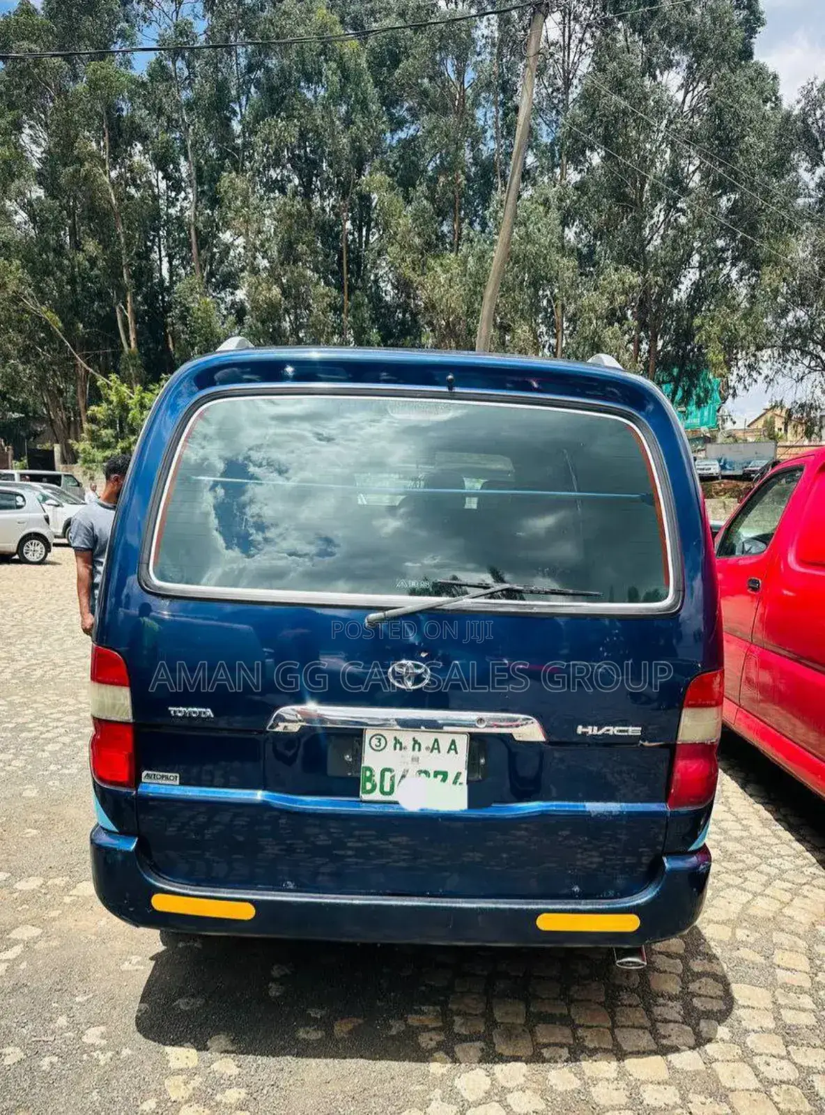 Toyota HiAce 2011 Blue