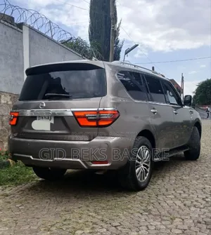 Nissan Patrol 2016 Brown