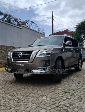 Nissan Patrol 2016 Brown