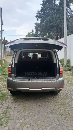 Nissan Patrol 2016 Brown