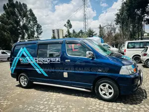Photo - Toyota HiAce 2011 Blue