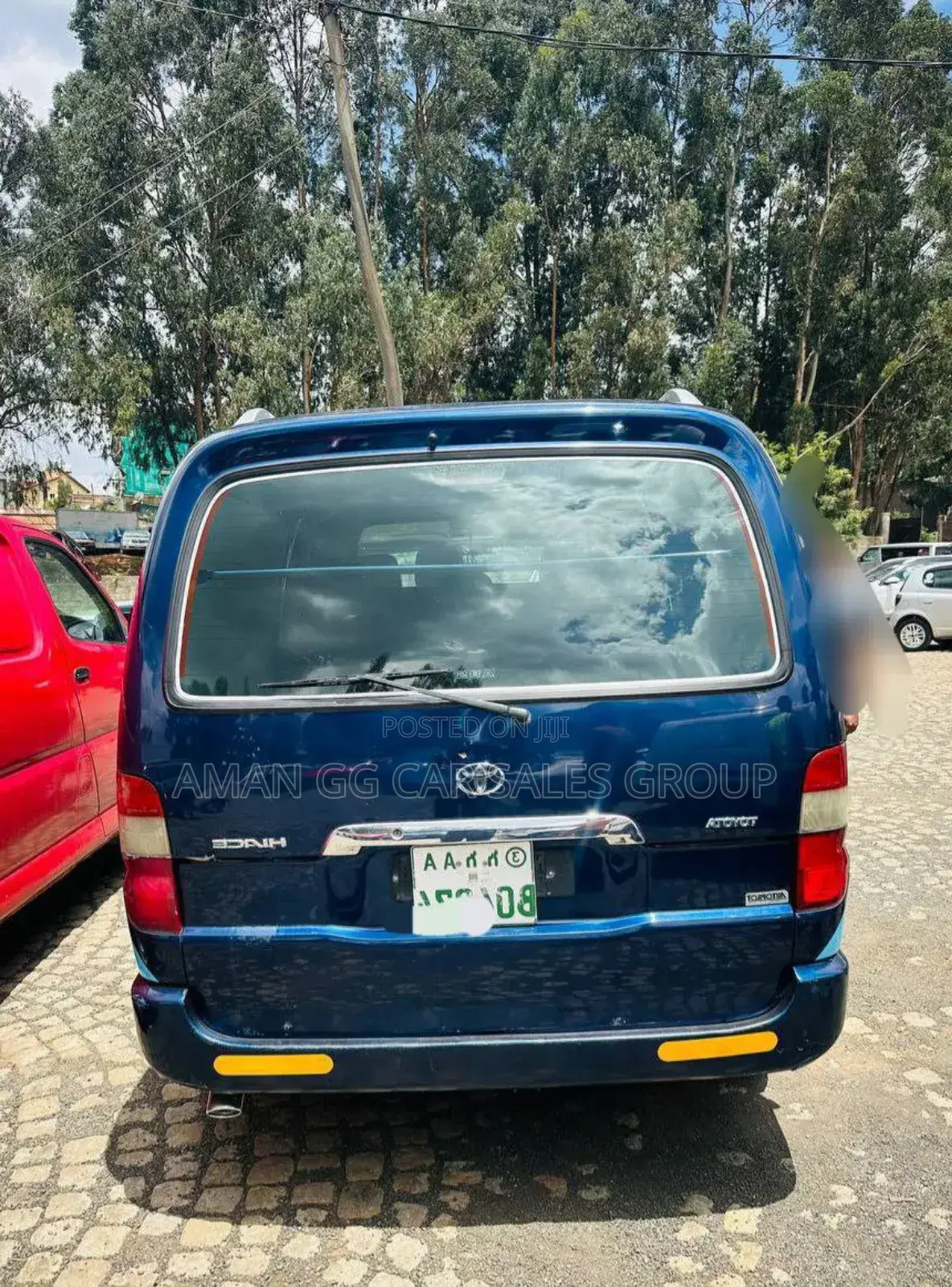 Toyota HiAce 2011 Blue