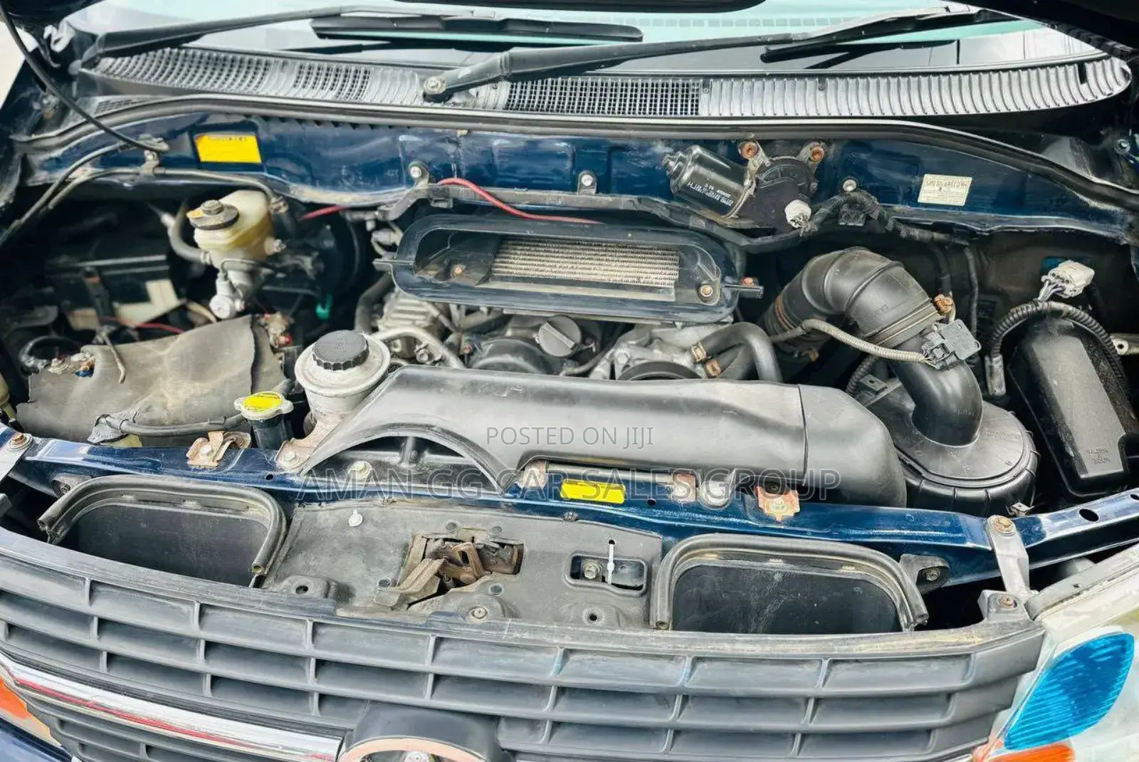 Toyota HiAce 2011 Blue