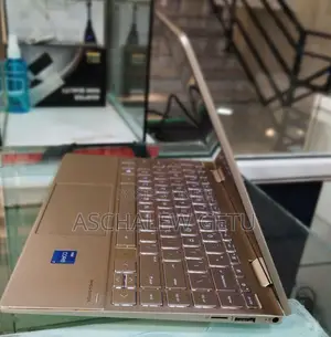 New Laptop HP Envy X360 8GB Intel Core I7 SSD 1T