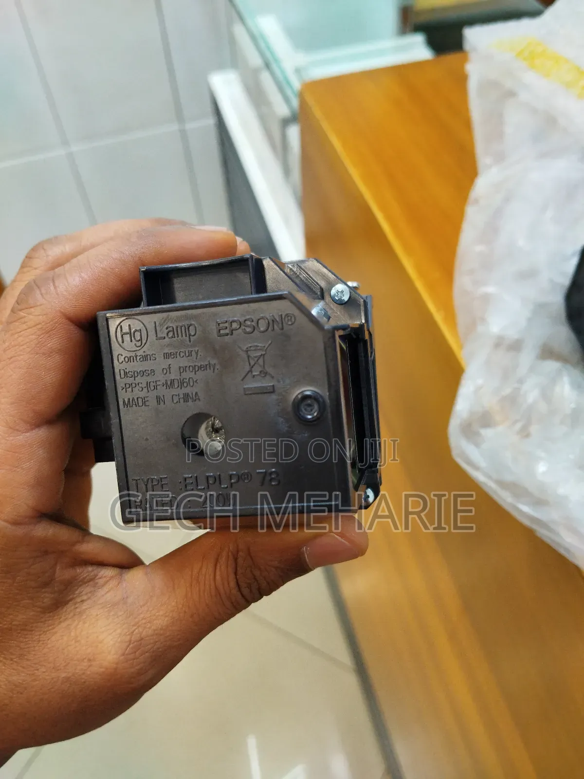 Epson Projector X18 Model Lamp Hour Berand New Lamp 2 Pic