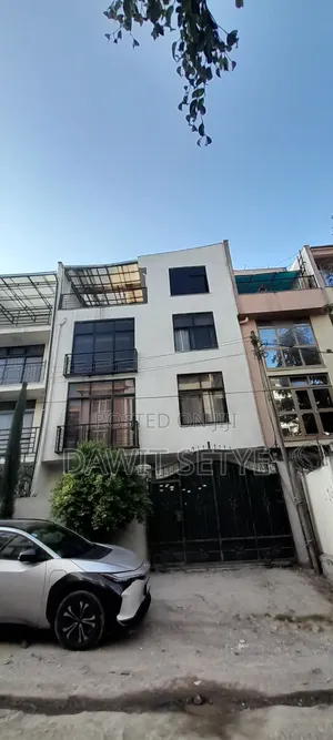 Furnished 4bdrm Villa in Unique Property, Yeka for sale