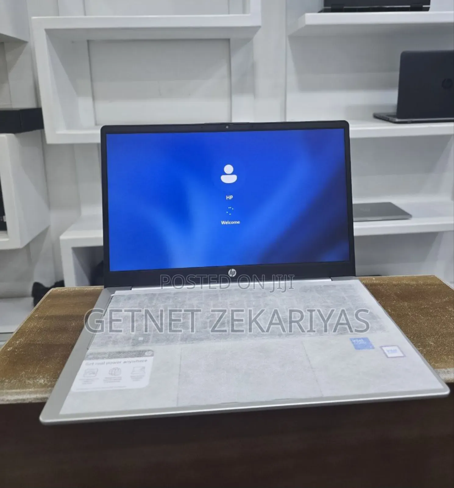 New Laptop HP EliteBook 840 10 12GB Intel Core I3 SSD 512GB