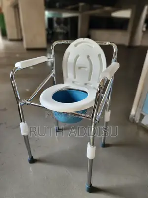 Photo - Commode Chair材我basic Toilet Seat Chair巢自commode Chair以前popo