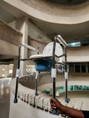 Photo - Toilet Chair黨員commode Chair垚你commode Chair笑容commode Chair