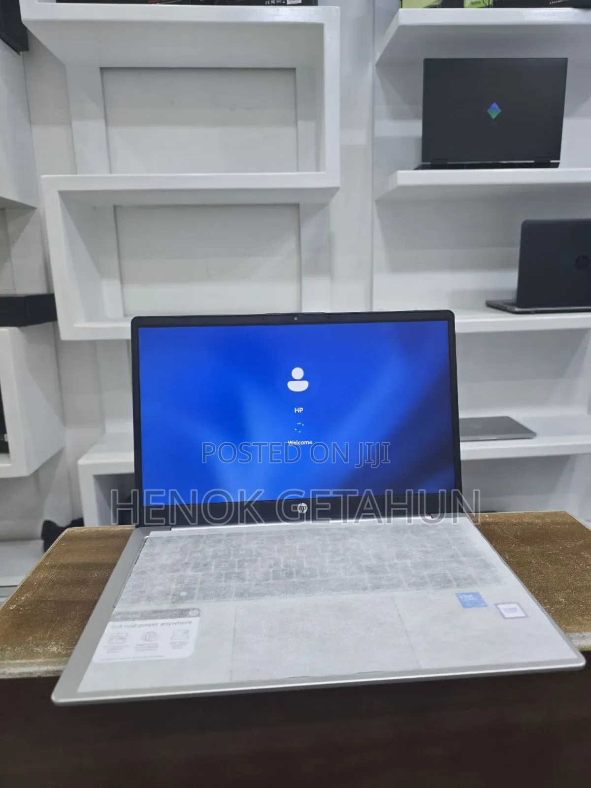 New Laptop HP 14-Dq1025cl 12GB Intel Core I3 SSD 512GB