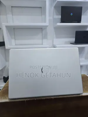 New Laptop HP 14-Dq1025cl 12GB Intel Core I3 SSD 512GB