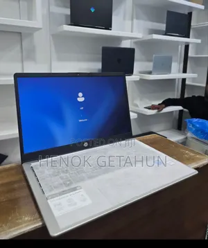 New Laptop HP 14-Dq1025cl 12GB Intel Core I3 SSD 512GB