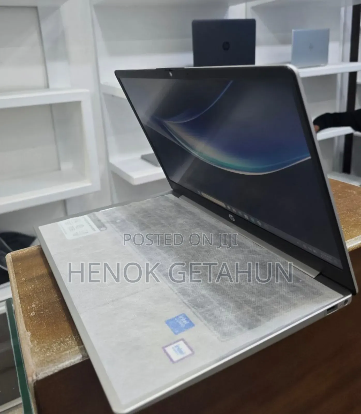 New Laptop HP 14-Dq1025cl 12GB Intel Core I3 SSD 512GB