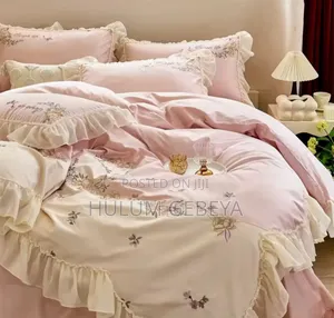 Seven (7) PCS Comforter Set በጣም ዉበት ያለዉ ቆንጆ ሙቀት የሚፈጥር