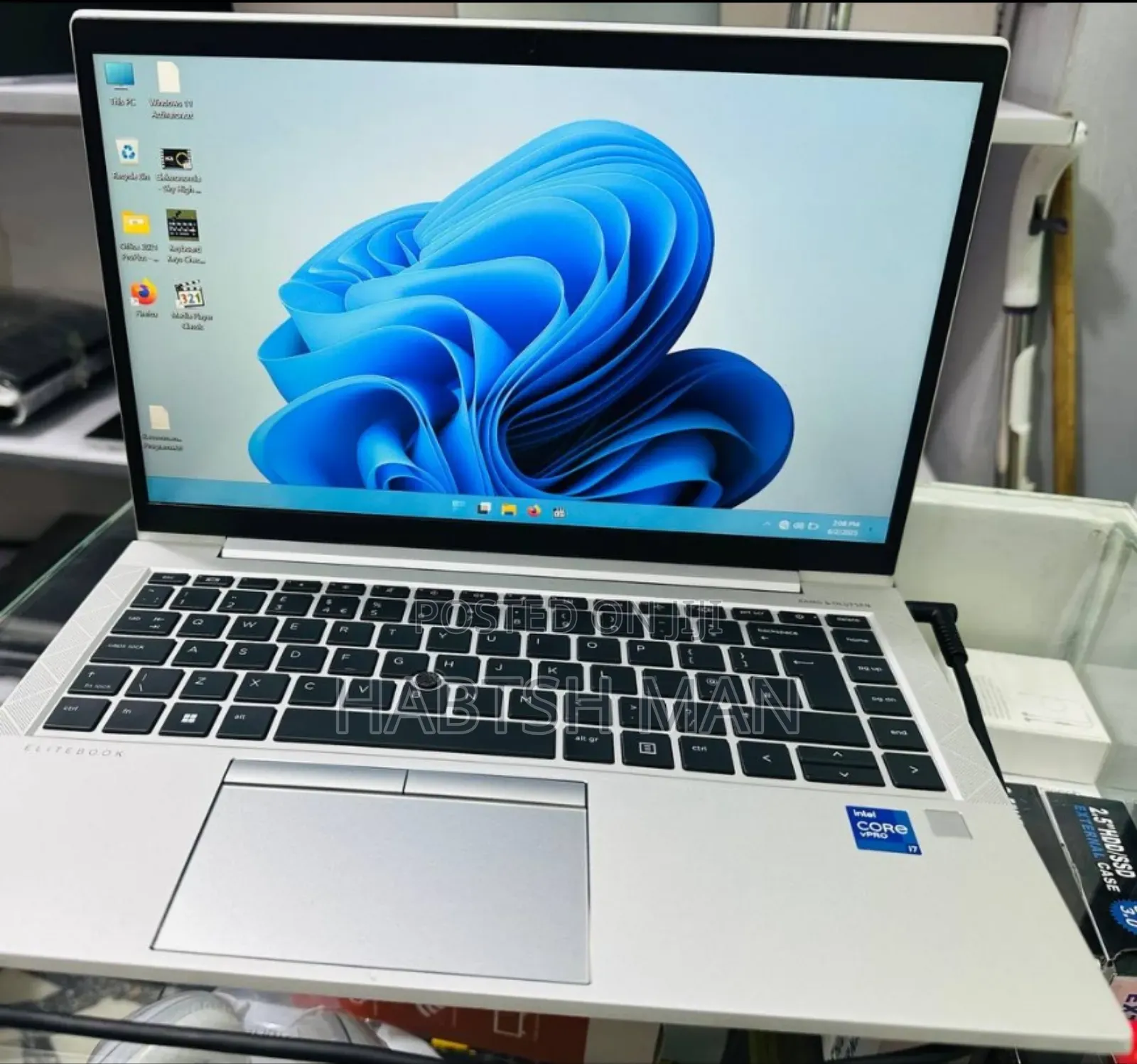 New Laptop HP EliteBook 830 G8 16GB Intel Core I7 SSD 512GB