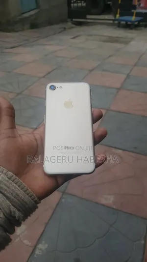 Apple iPhone 7 32 GB Gold