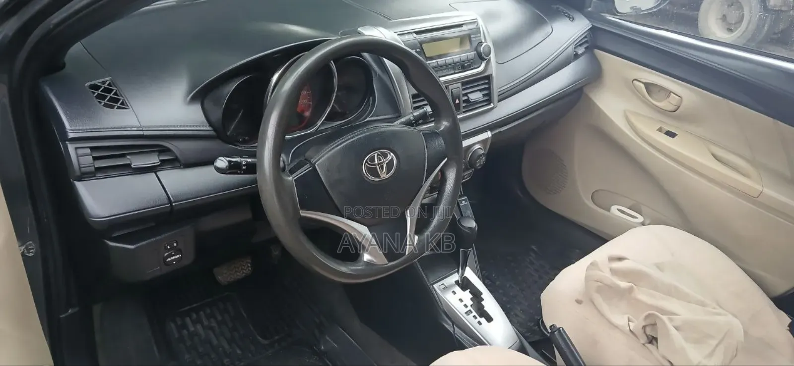 Toyota Yaris 2014 Gray