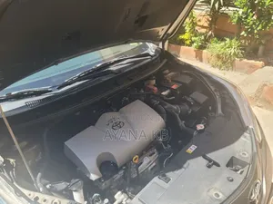 Toyota Yaris 2020 Gray