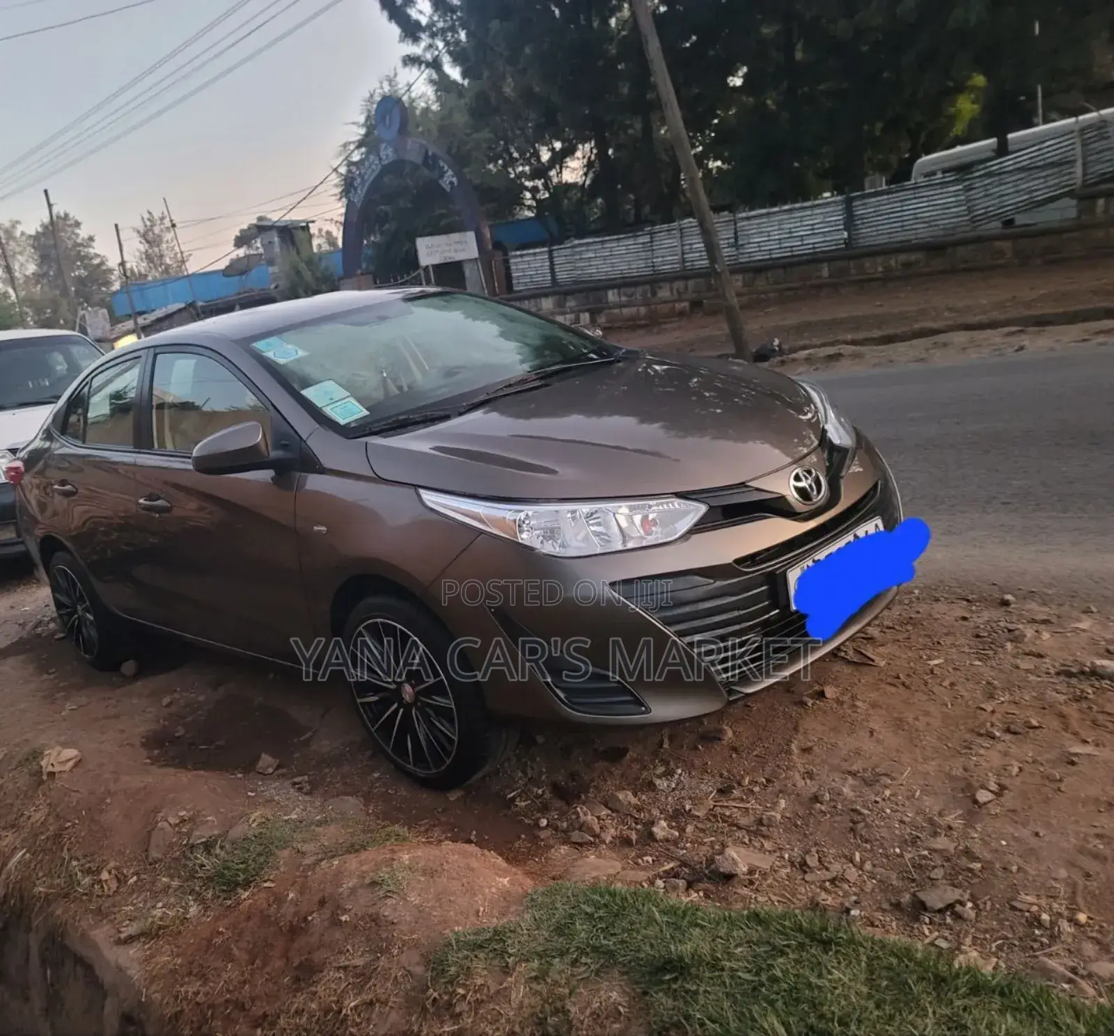 Toyota Yaris 2020 Gray