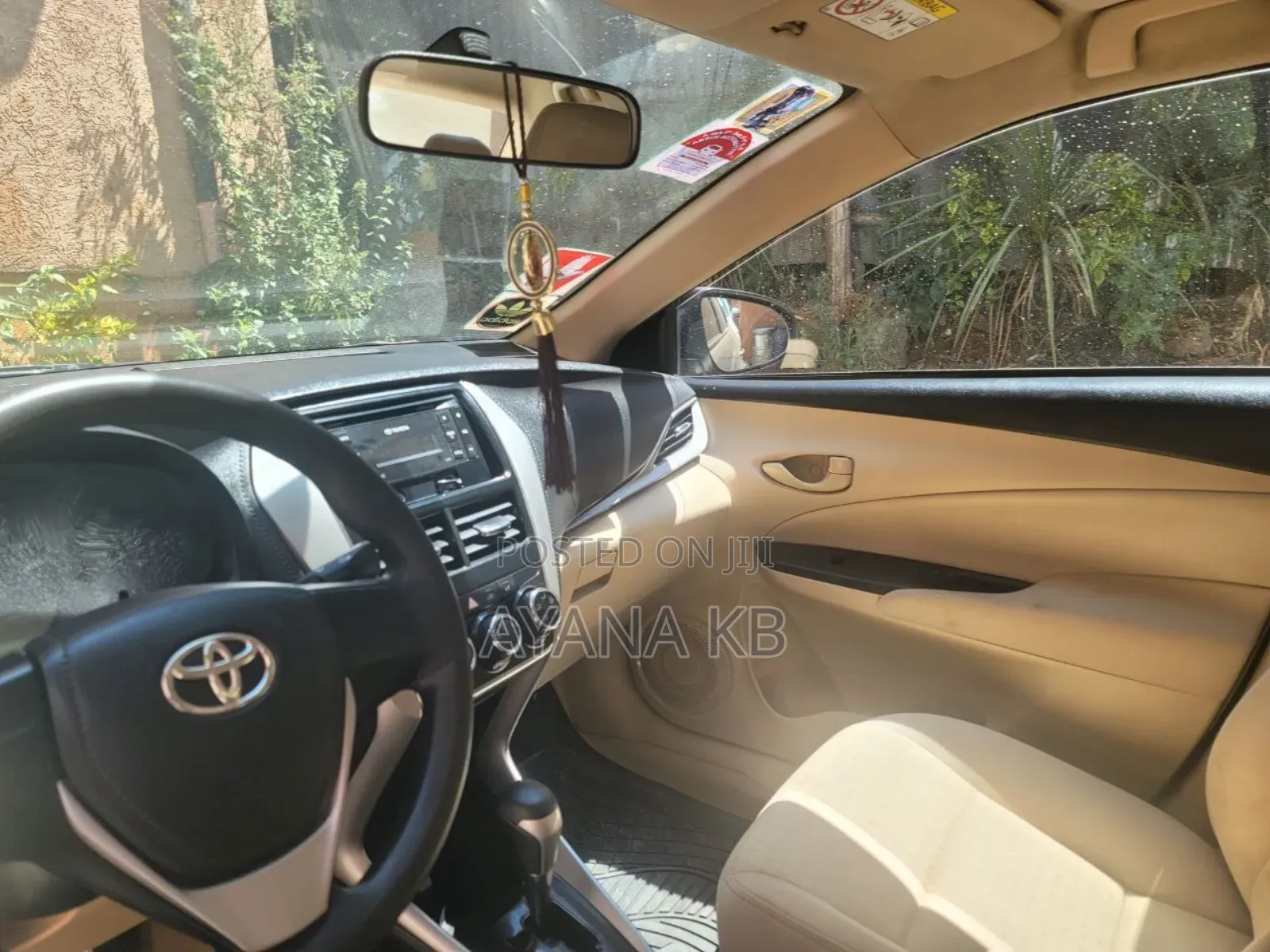 Toyota Yaris 2020 Gray