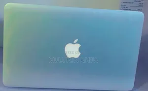 New Laptop Apple MacBook Pro 2013 4GB Intel Core I5 SSD 256GB