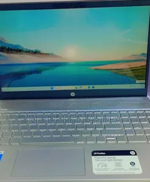 New Laptop HP Pavilion 15 8GB Intel Core I7 SSD 256GB