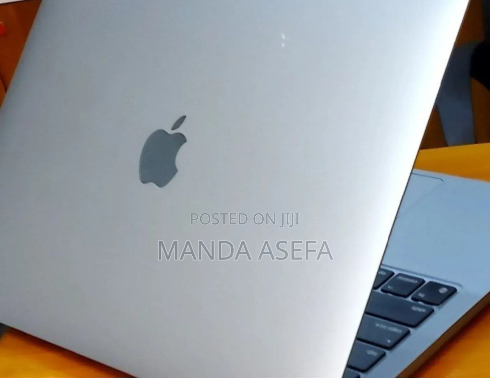 New Laptop Apple MacBook Pro 8GB Apple M2 SSD 512GB