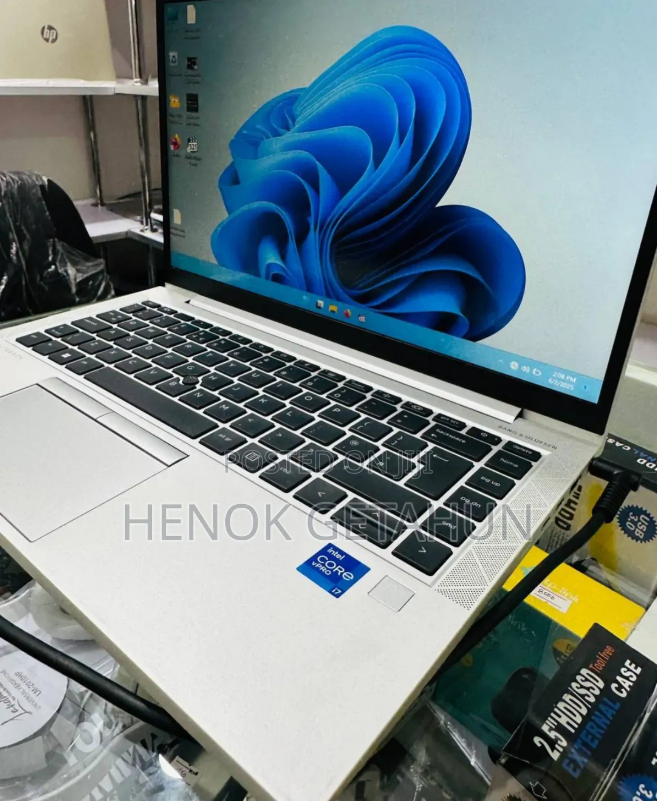 New Laptop HP EliteBook 830 16GB Intel Core I7 SSD 512GB