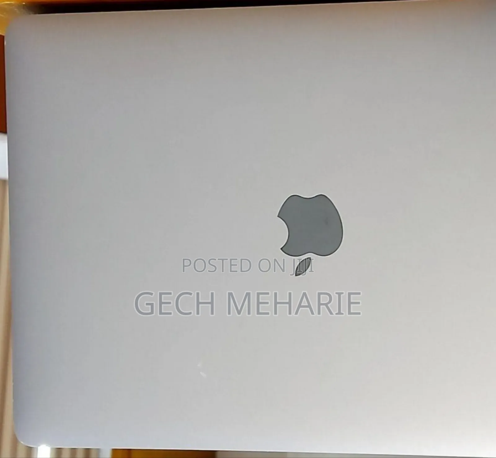New Laptop Apple MacBook Pro 2022 M2 8GB Apple M2 SSD 512GB