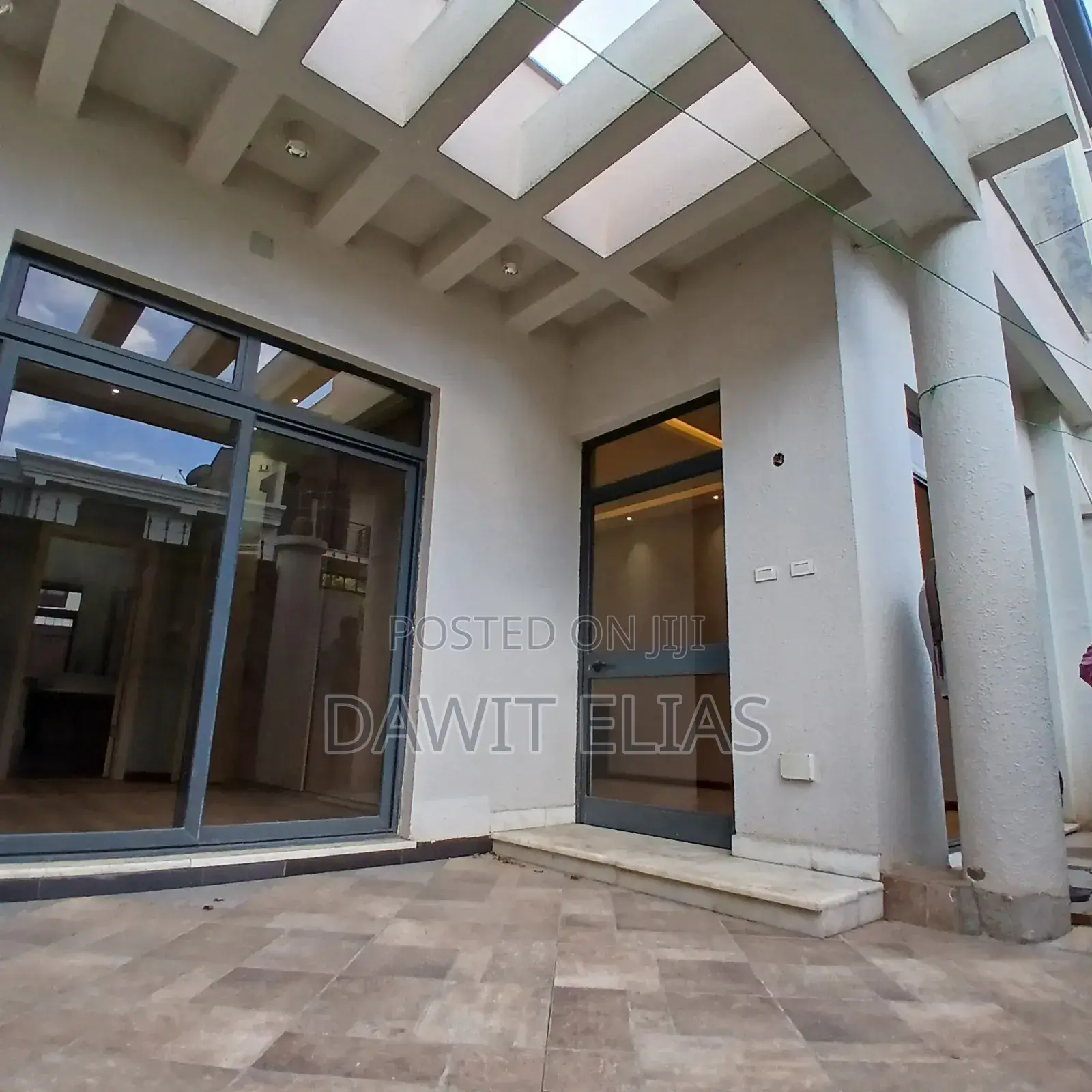 4bdrm Villa in House, Oromia-Finfinne for sale