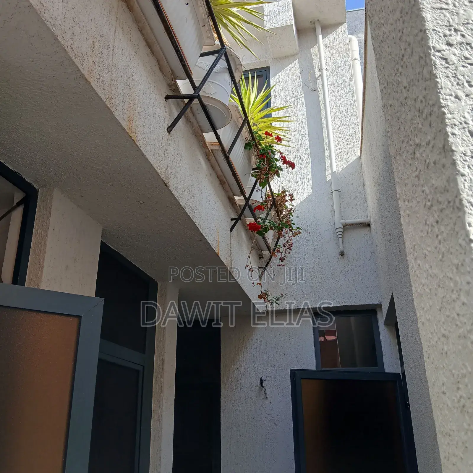 4bdrm Villa in House, Oromia-Finfinne for sale
