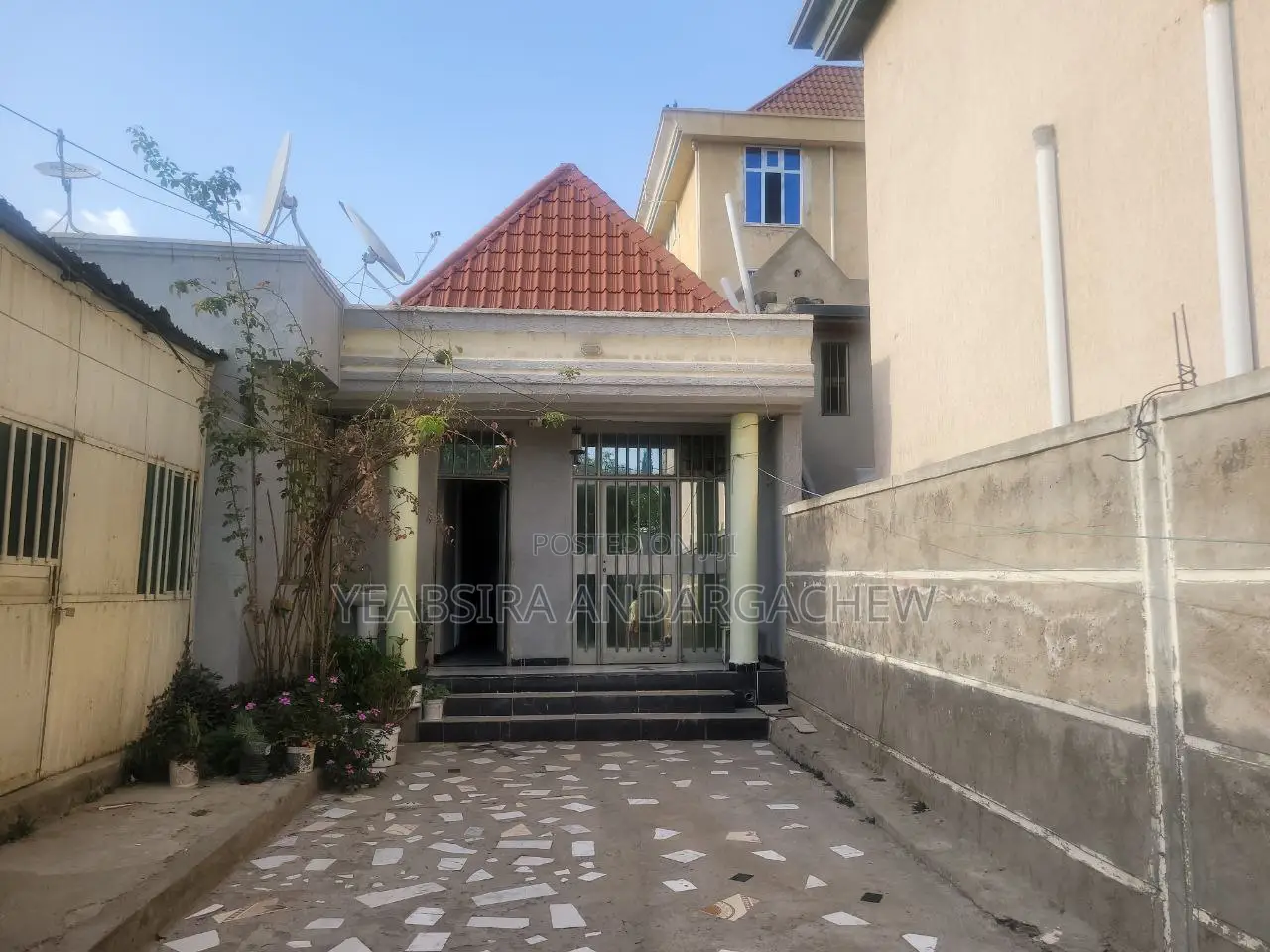 2bdrm Block of Flats in Adama for sale