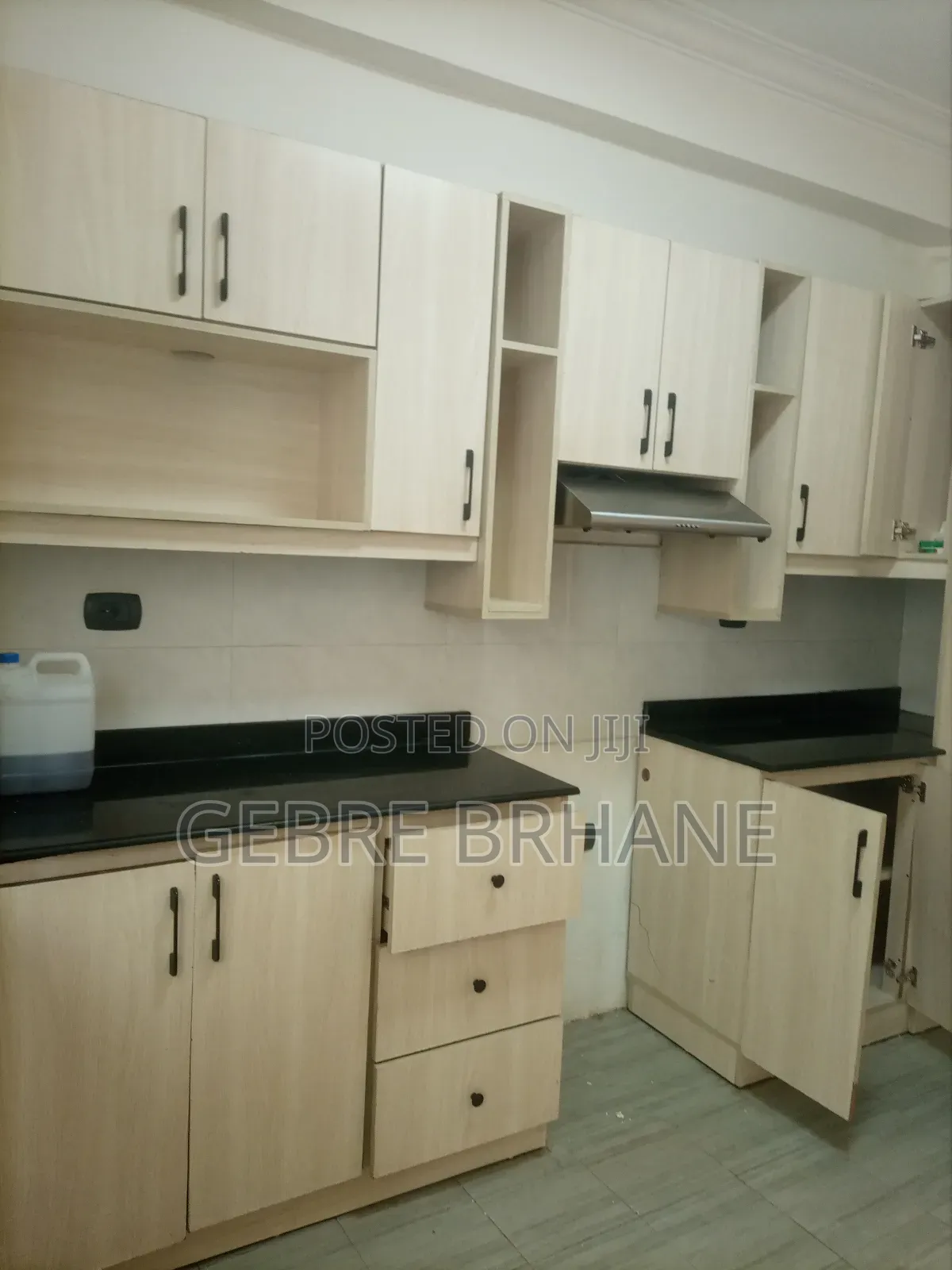 3bdrm Apartment in Apartment, Yeka for rent