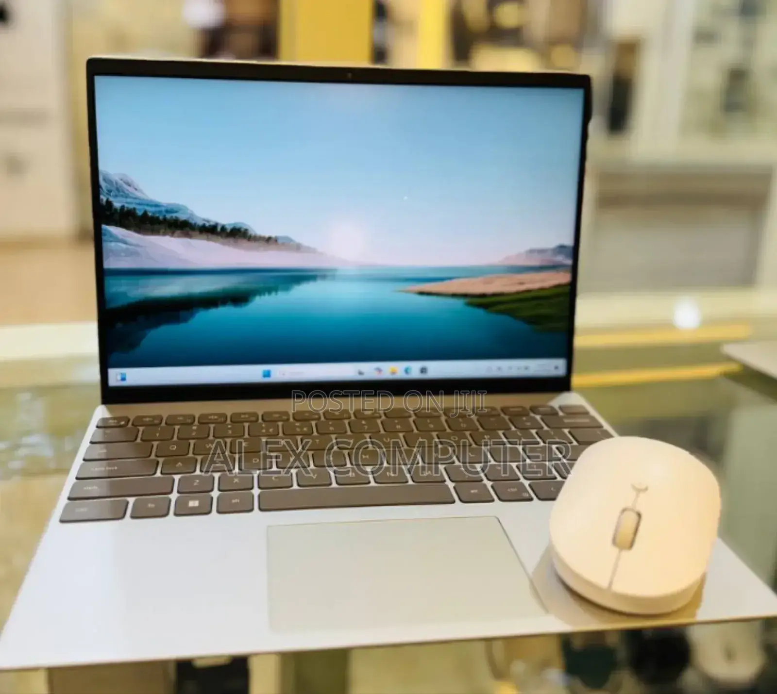 New Laptop Dell Inspiron 13 5368 16GB Intel Core I5 SSD 512GB