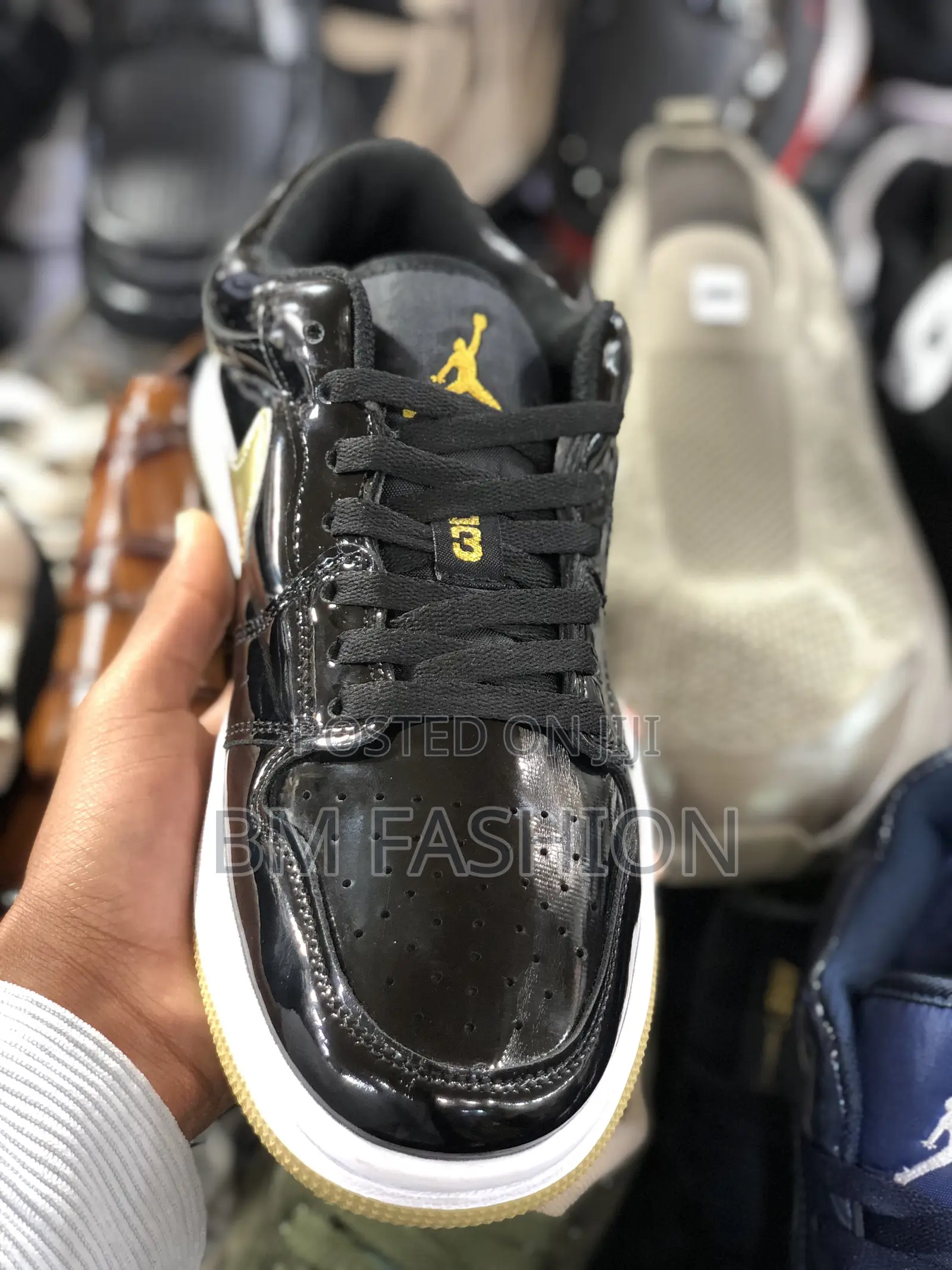 Dunk Low J1 Black Shine