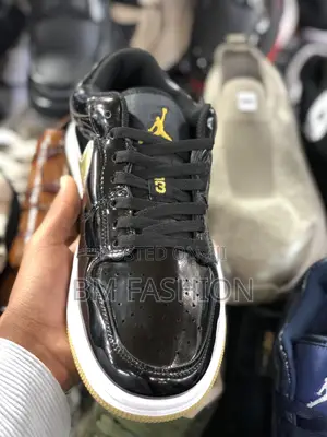 Dunk Low J1 Black Shine