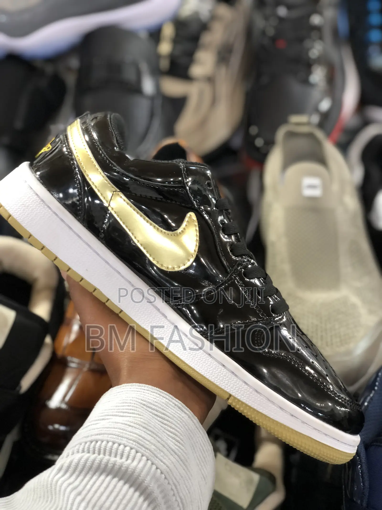Dunk Low J1 Black Shine