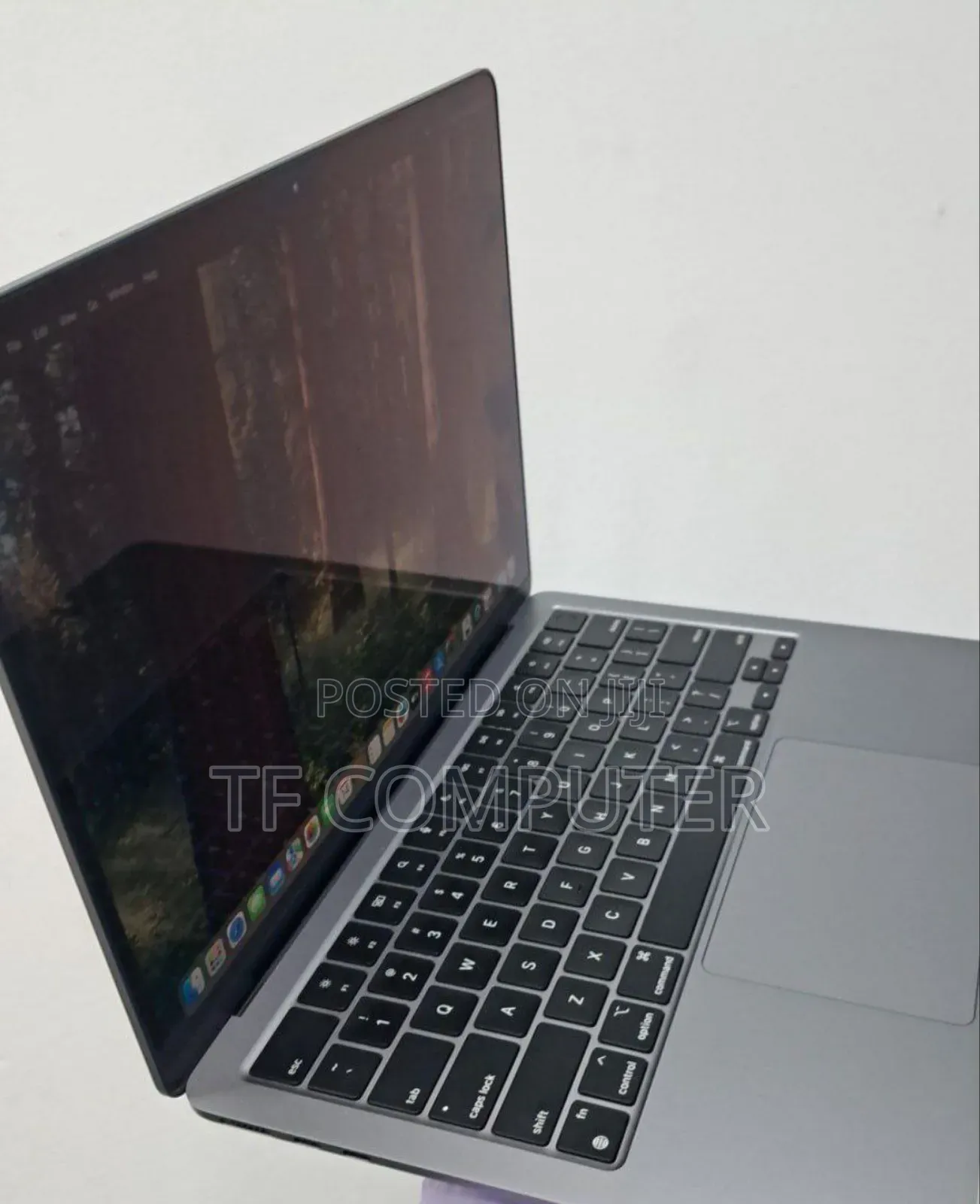 New Laptop Apple MacBook Air 2022 M2 8GB Apple M2 SSD 256GB