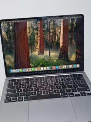 New Laptop Apple MacBook Air 2022 M2 8GB Apple M2 SSD 256GB