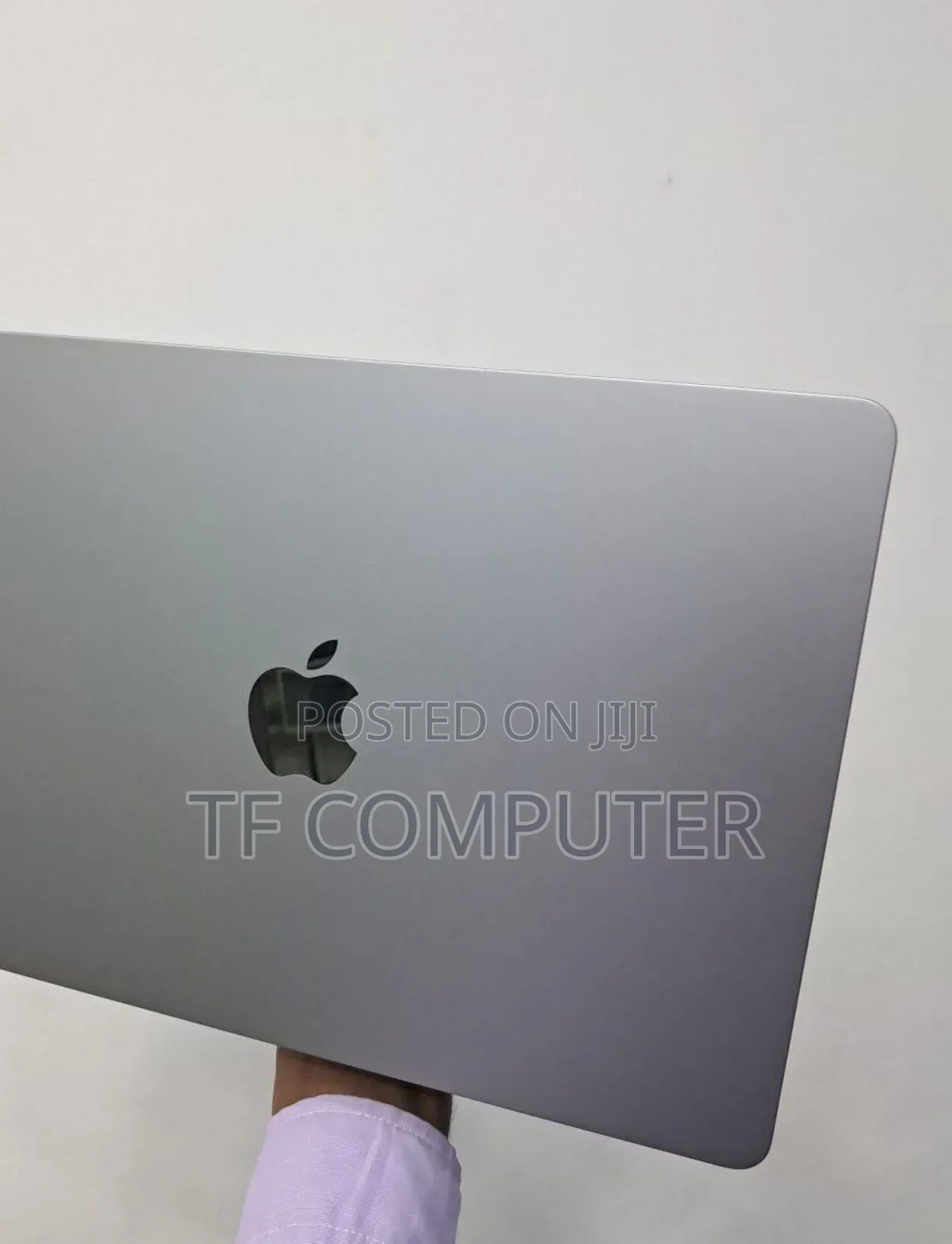 New Laptop Apple MacBook Air 2022 M2 8GB Apple M2 SSD 256GB