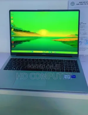 New Laptop Huawei MateBook 13 WRT-W19E 8GB Intel Core I5 SSD 512GB