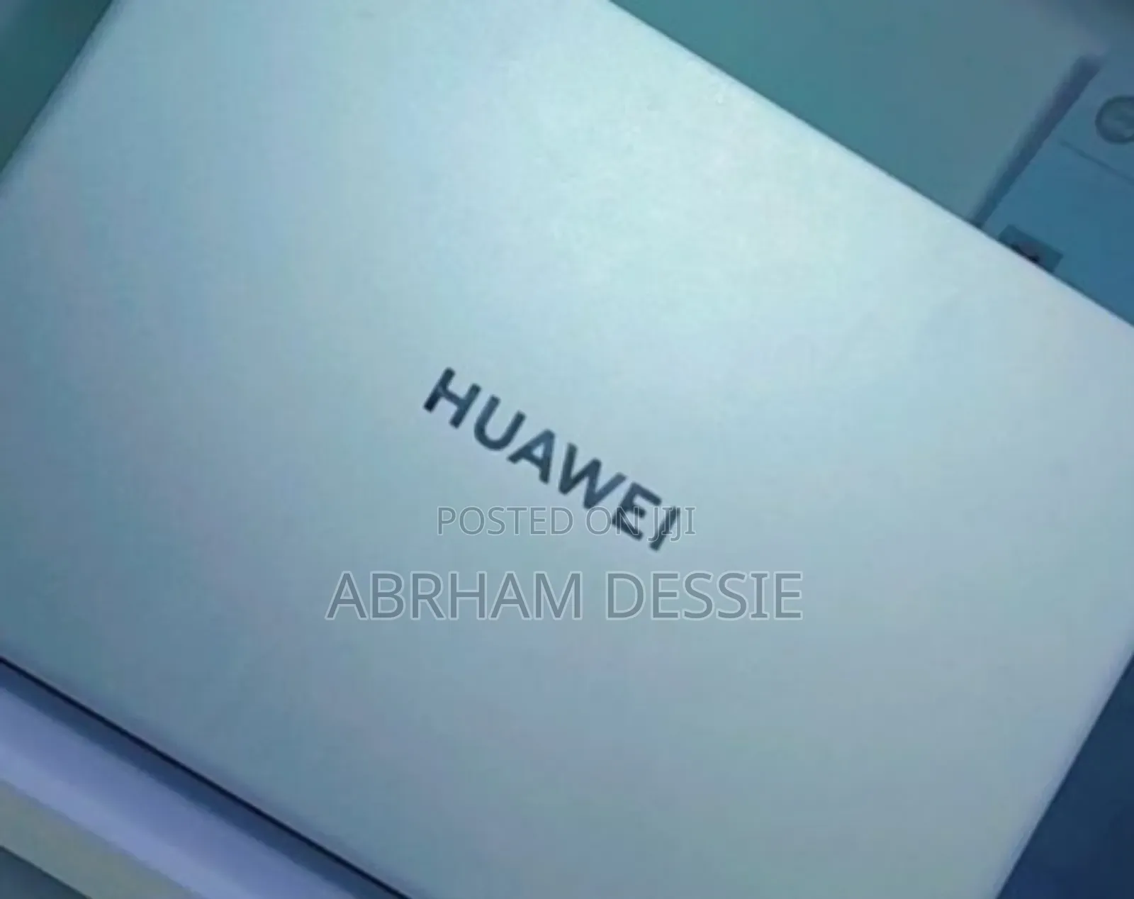 New Laptop Huawei MateBook 13 WRT-W19E 8GB Intel Core I5 SSD 512GB