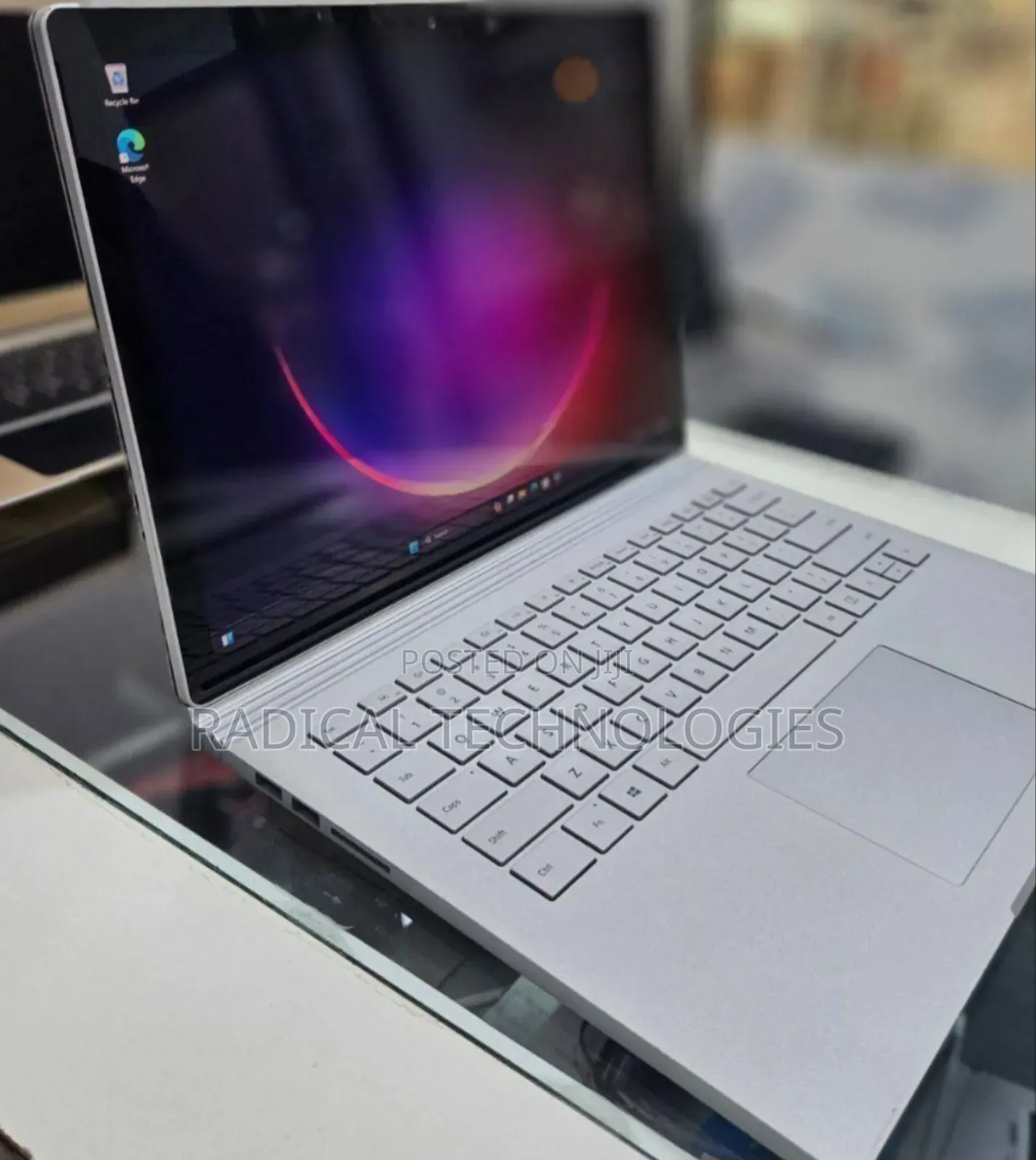 New Laptop Microsoft Surface Book 3 16GB Intel Core I7 SSD 256GB